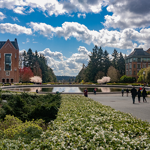 UW campus near Drumheller Fountain